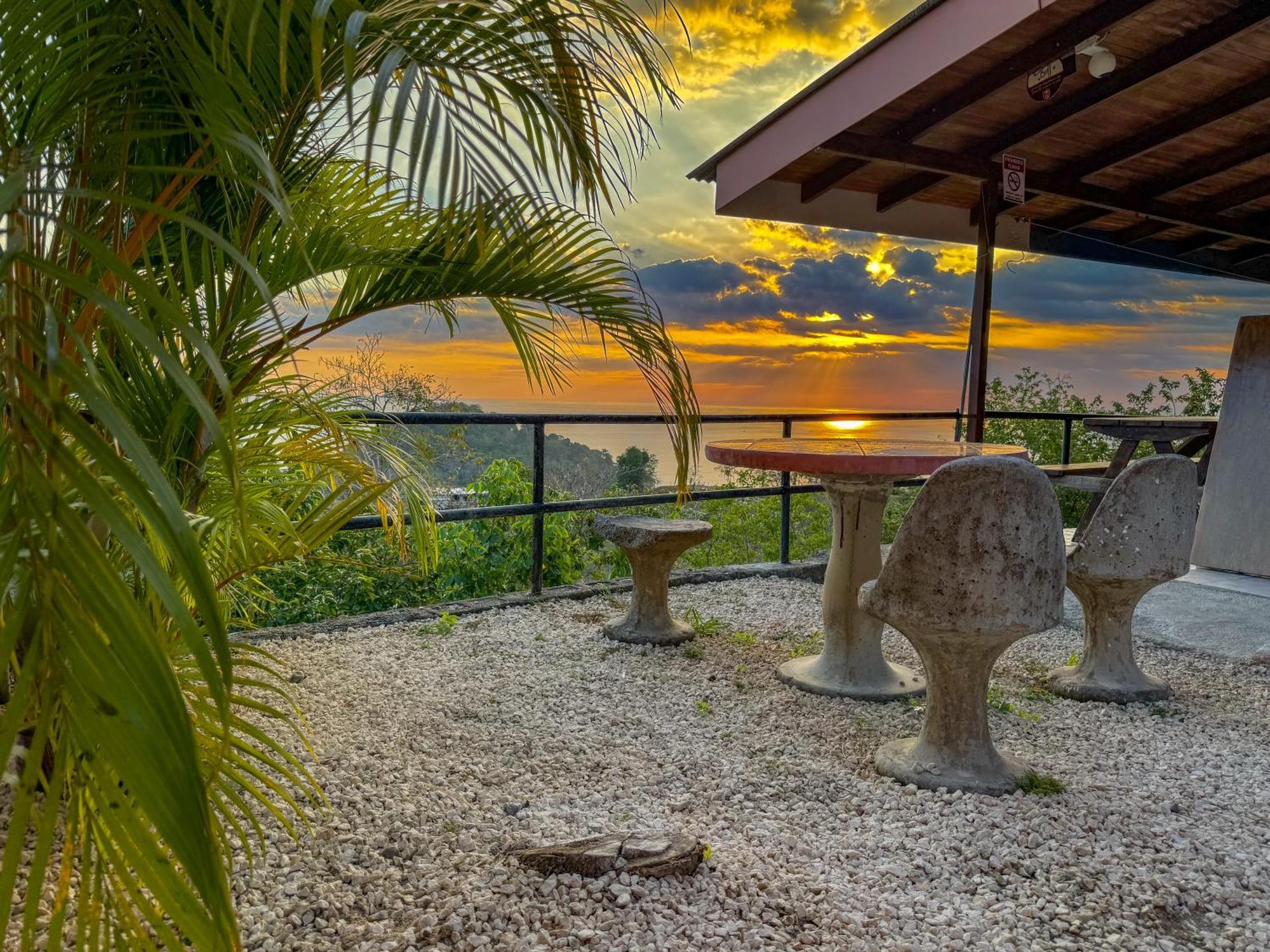 Pura Natura Lodge Manuel Antonio Exterior foto